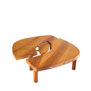T22C Bow table with round legs